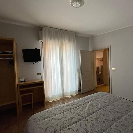 B&B Michelina Castiglione dʼIntelvi Екстериор снимка