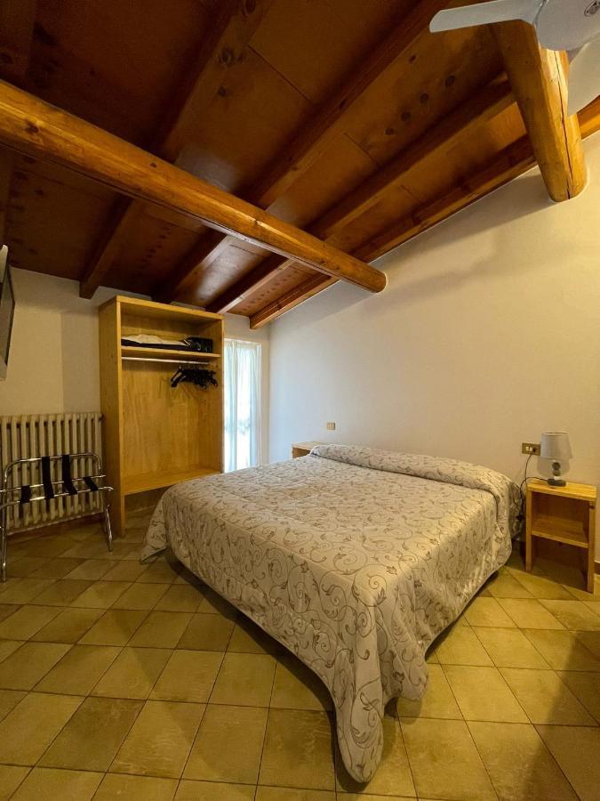 B&B Michelina Castiglione dʼIntelvi Екстериор снимка
