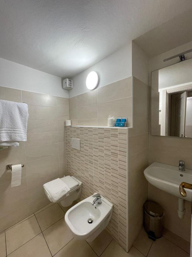 B&B Michelina Castiglione dʼIntelvi Екстериор снимка