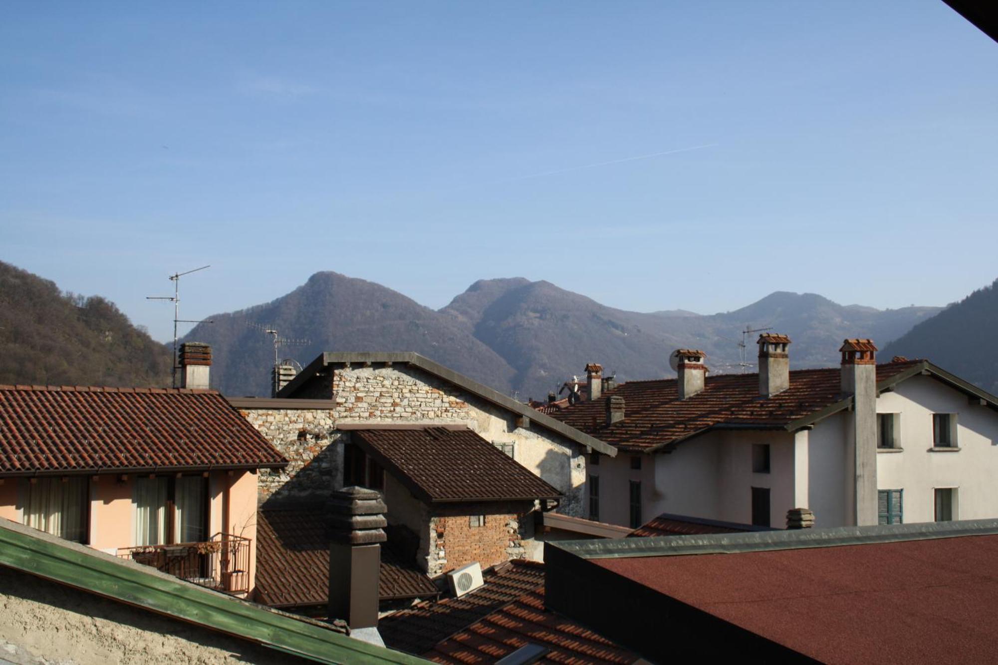 B&B Michelina Castiglione dʼIntelvi Екстериор снимка